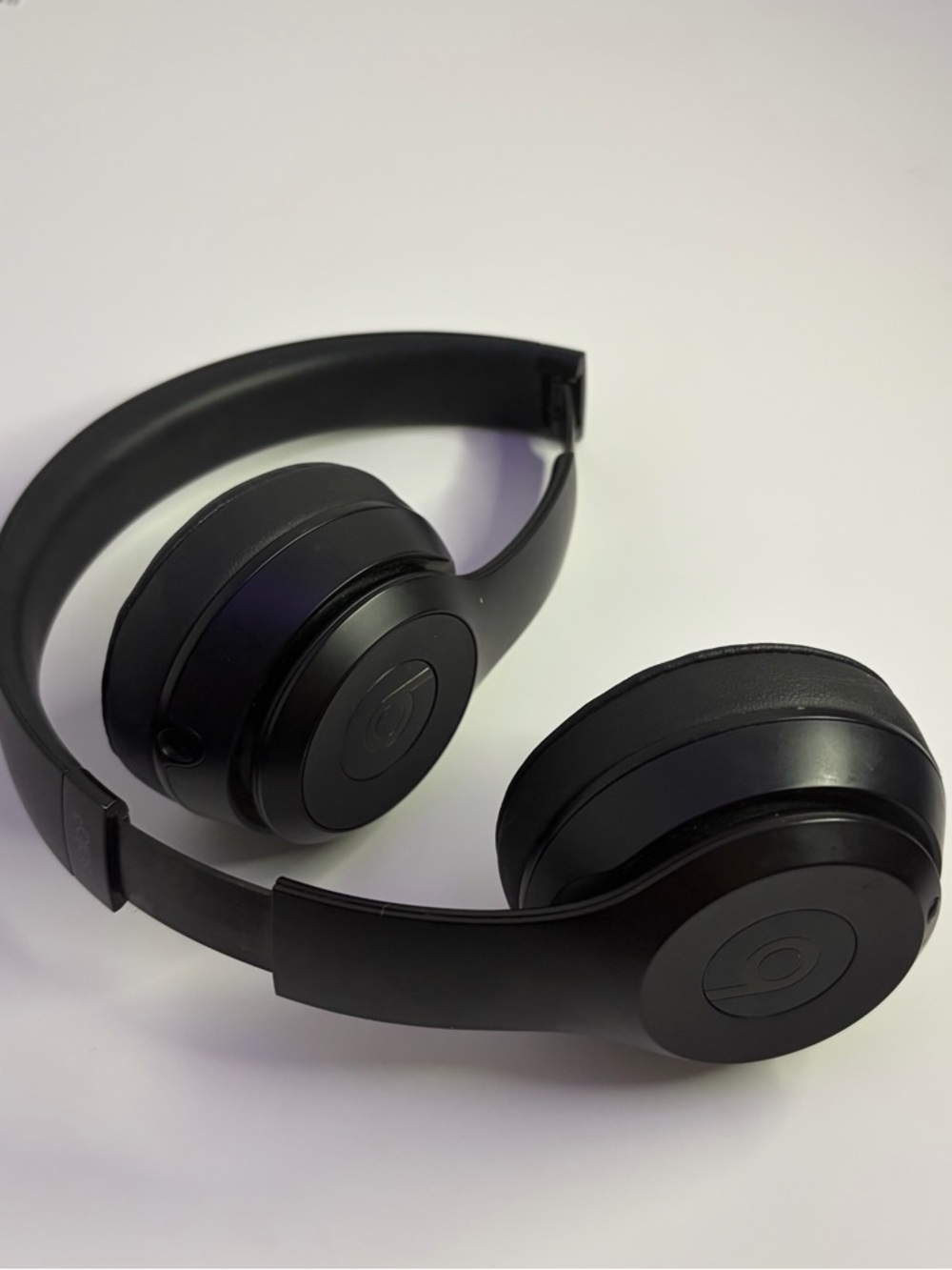 Beats by Dre On-Ear Headphones in Black Solo 3